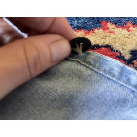 Y2K 90s Liz Claiborne Denim Wrap Mini Skirt W/ Tie & Button Closure Sz 6 Petite - Picture 11 of 16